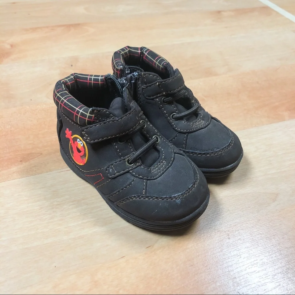Vintage Sesame Street Toddler Brown & Red Elmo Graphic Sneakers Boys Size 5